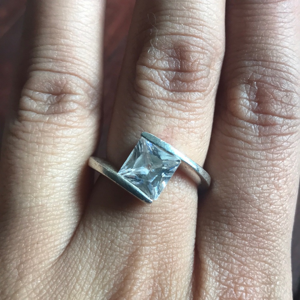 Metalsmiths sterling silver size 7.75 925 cz ring